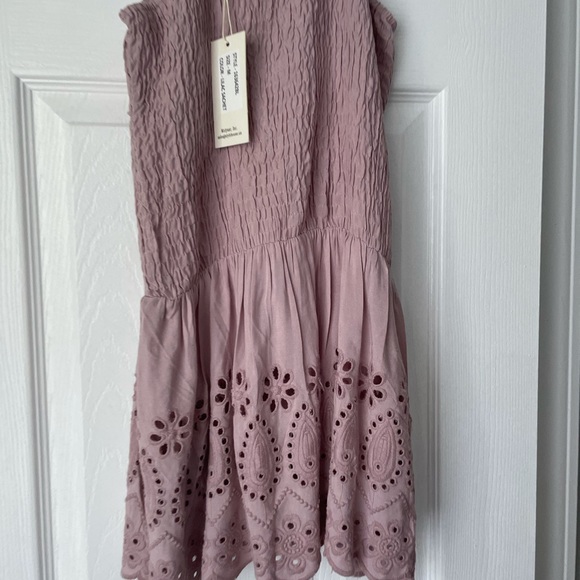 Sim & Sam Sleeveless Lilac Top Eyelet Blouse Size Medium - Picture 3 of 7
